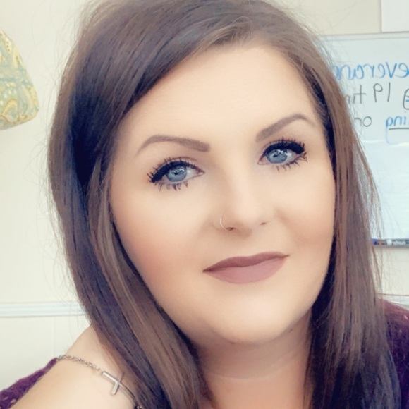 Meet your Posher, Christina - Picture 1 of 1